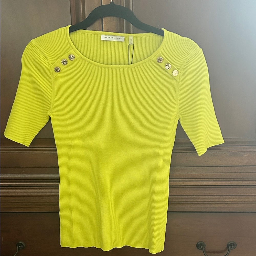 Elie Tahari Gemma Sweater/ Electric Lime Button-Detail Ribbed Tee/Size Small